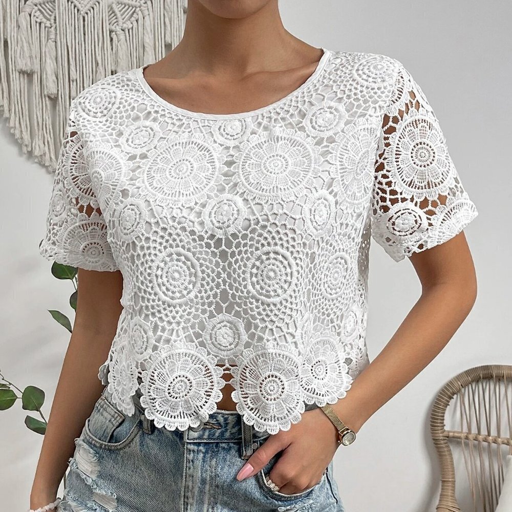 White vacay Womens Guipure Lace Insert Blouse - Picture 2 of 5
